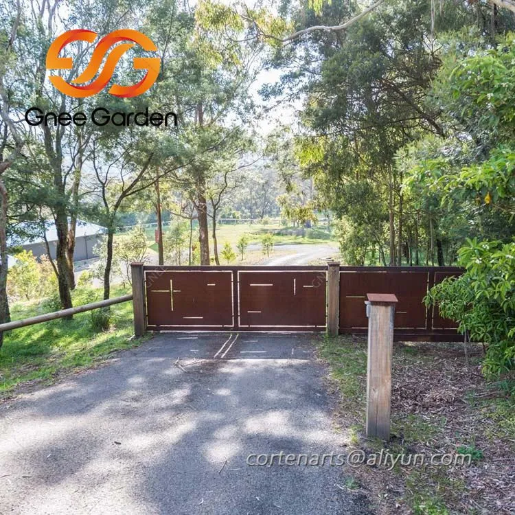 Gartentore und Zäune aus Cortenstahl