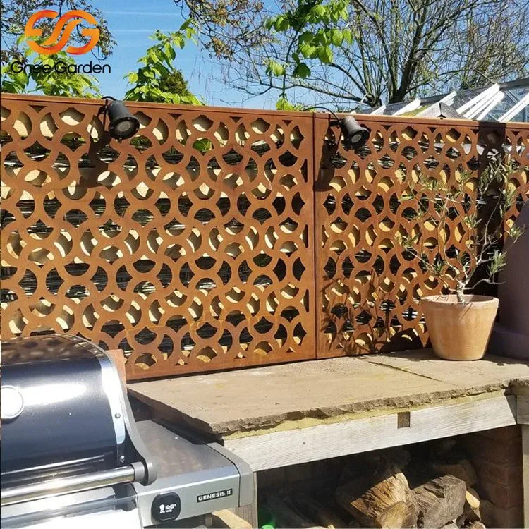 Sichtschutzgitter aus witterungsbeständigem Stahl